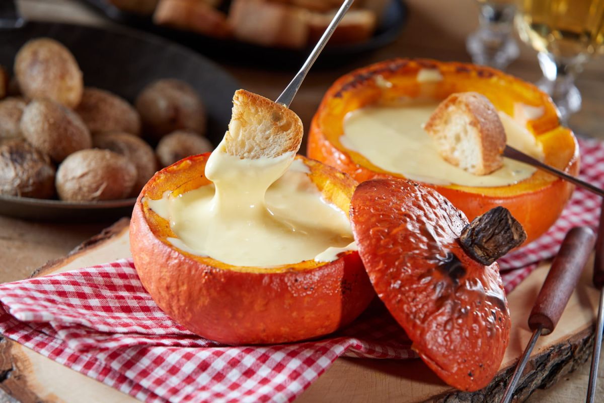 Une fondue potiron-reblochon à partager pour Halloween
