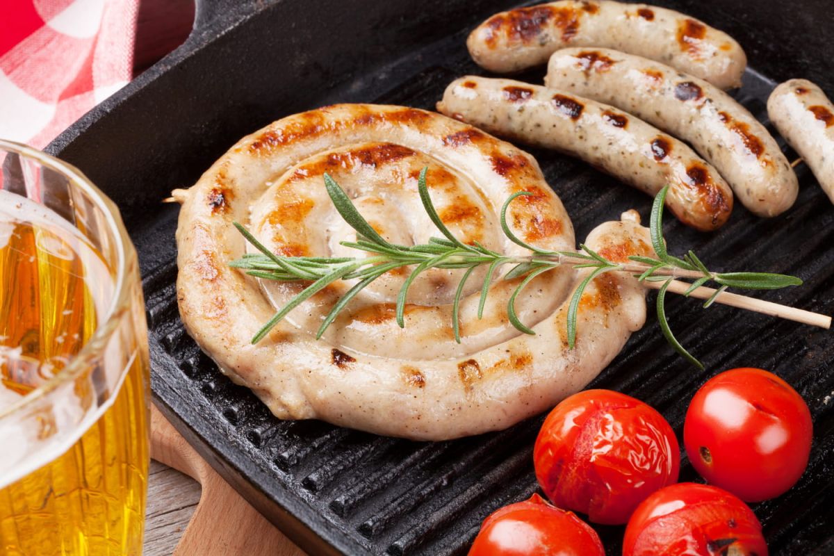 Les secrets pour réussir la cuisson de l'andouillette sans éclat