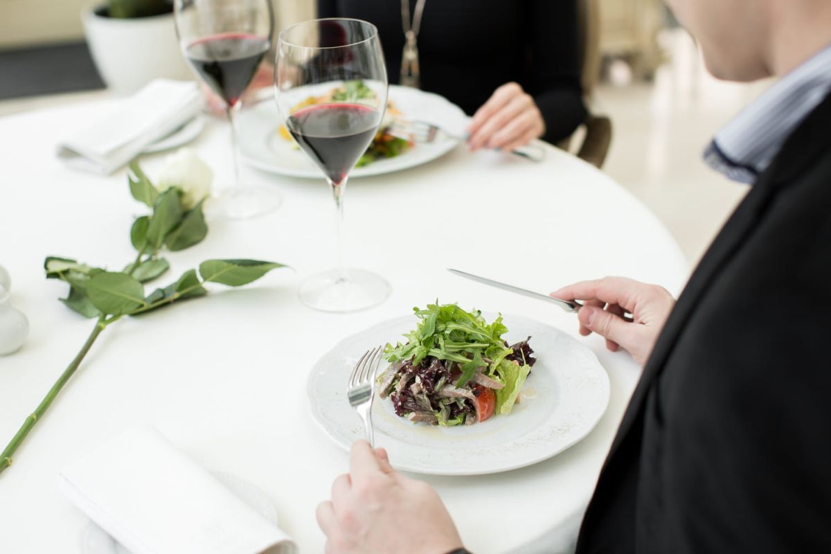 le geste inattendu qui pourrait ruiner votre dîner au restaurant