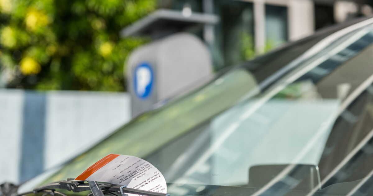 l'amende surprise : que faire sans avis sur le pare-brise ?