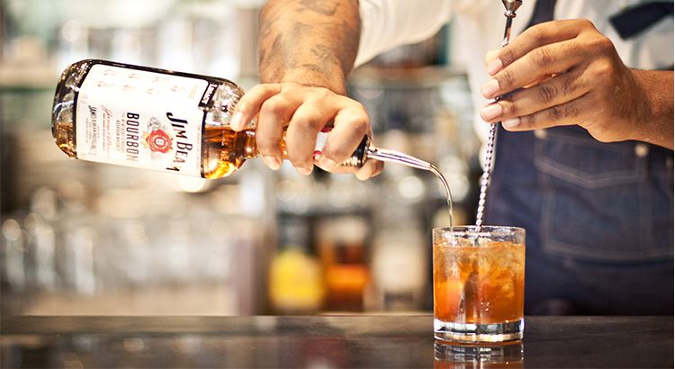 Le balcon de la Philharmonie : l'art des cocktails s'invite à Paris