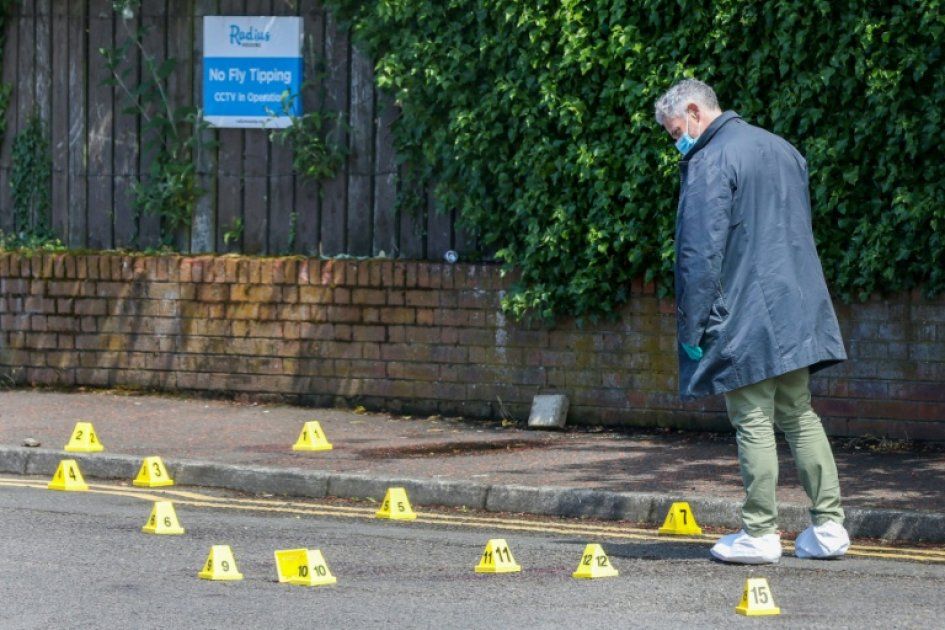 Tensions à Belfast : manifestations anti-immigrés dégénèrent