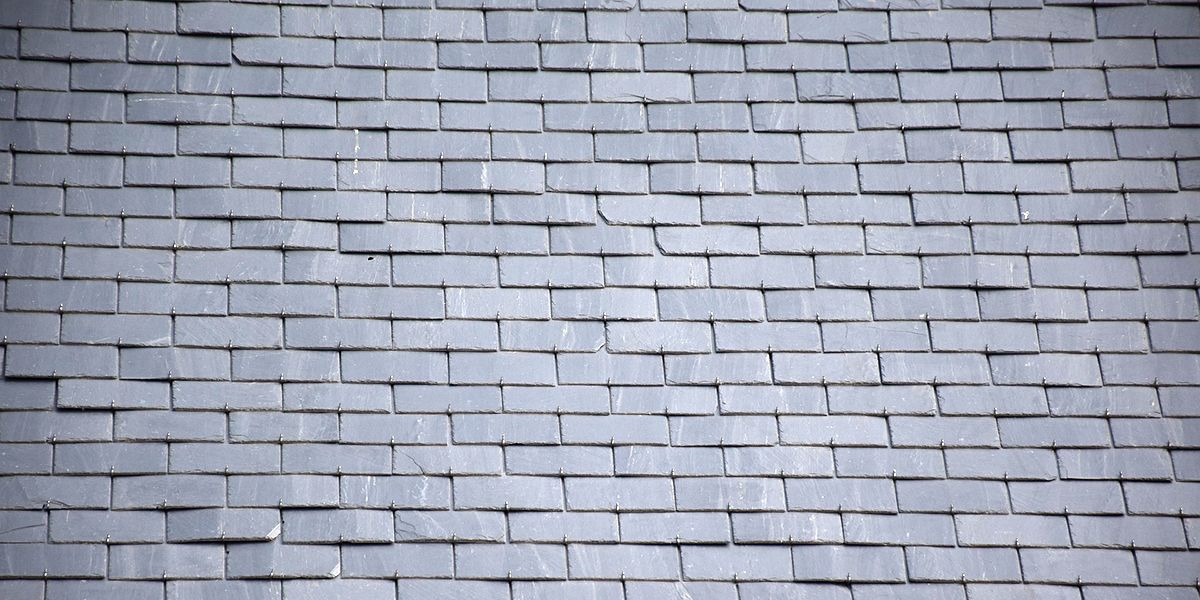 Pourquoi choisir une toiture en ardoise ? Ses atouts et ses contraintes