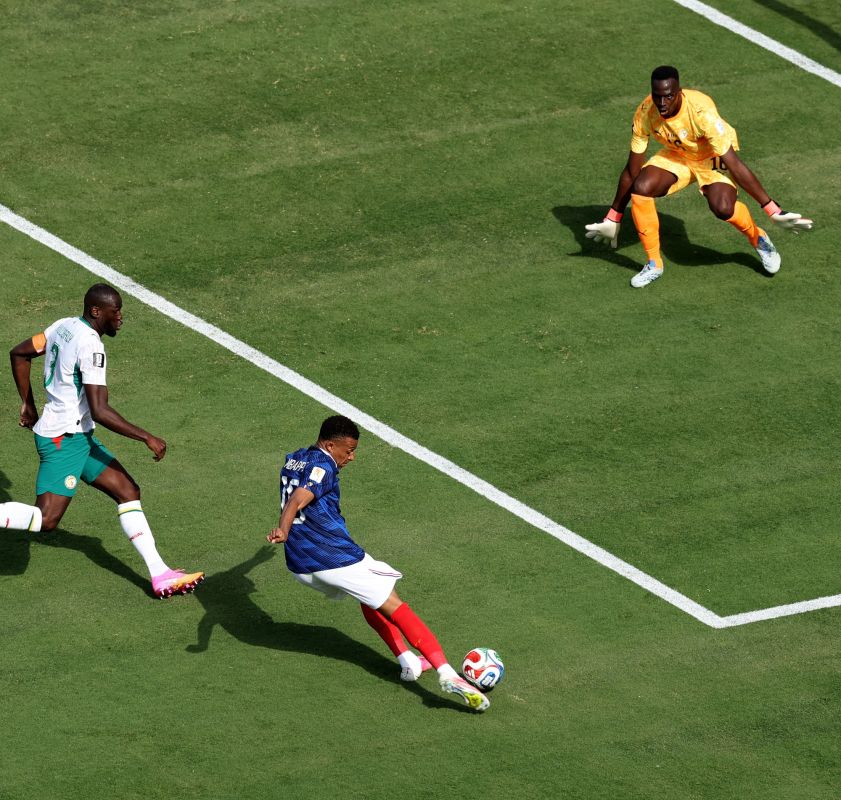 Kylian Mbappé entre dans l'histoire avec un but décisif face au Sénégal