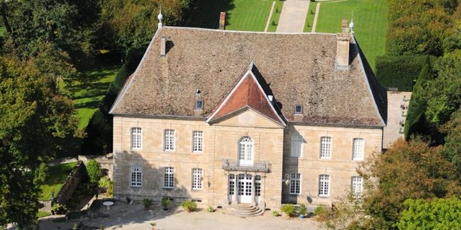 À la découverte des jardins à la française du Château de Vaire-Le-Grand