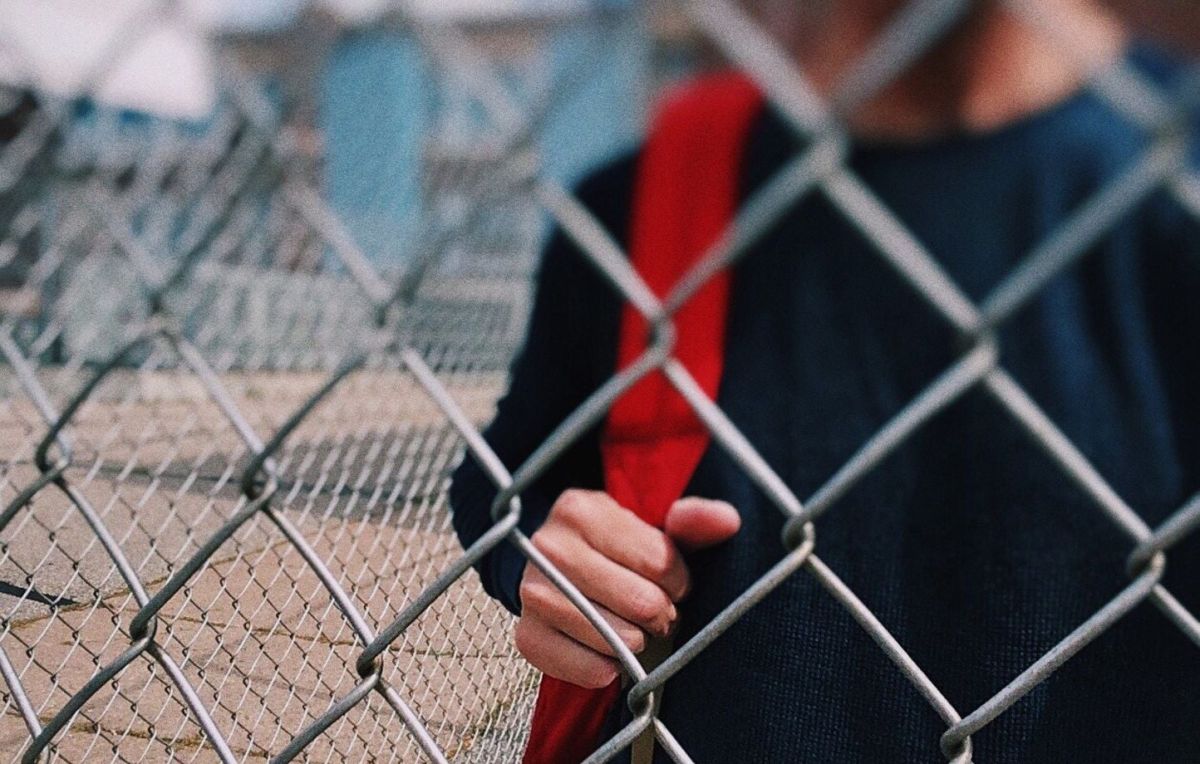 Découverte troublante à l’école : des pochons de cannabis retrouvés par un enfant