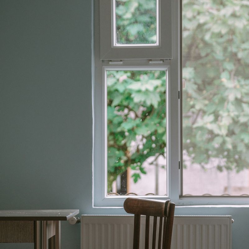 Canicule : conseils pour rafraîchir votre logement face à la chaleur intense