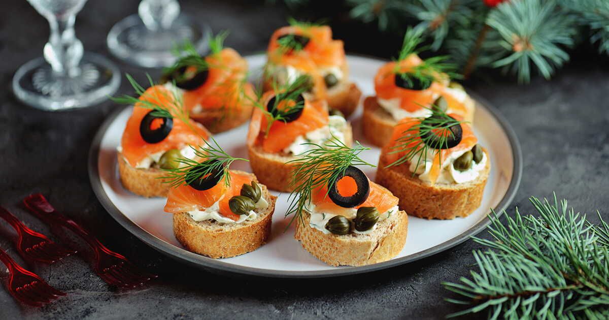 Des alternatives savoureuses au saumon fumé pour un repas de Noël réussi