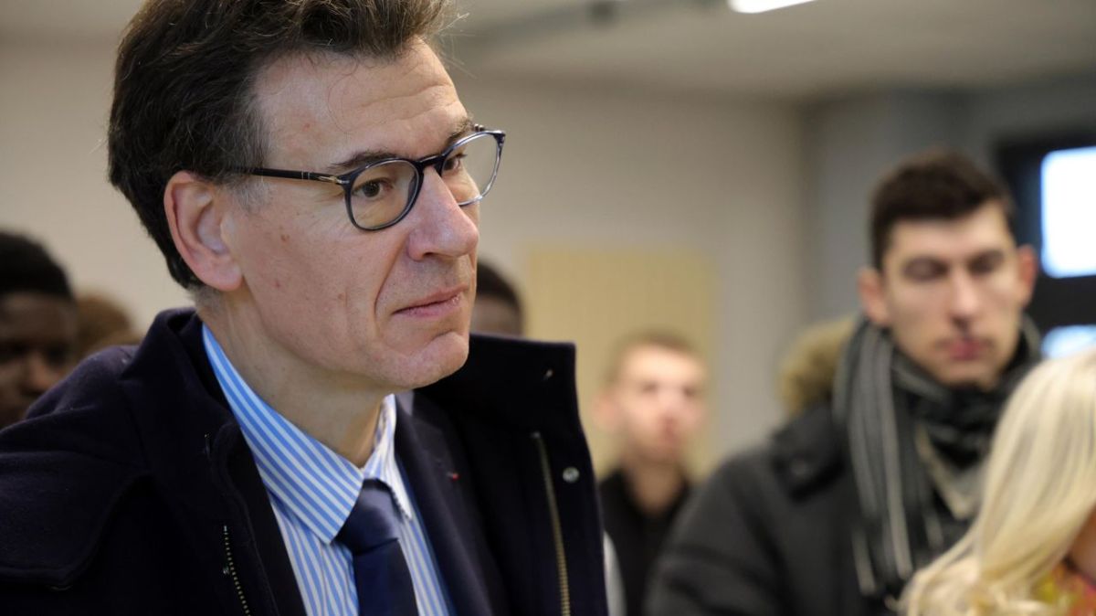 Le ministre de l'Enseignement supérieur en visite à Poitiers pour aborder la santé étudiante