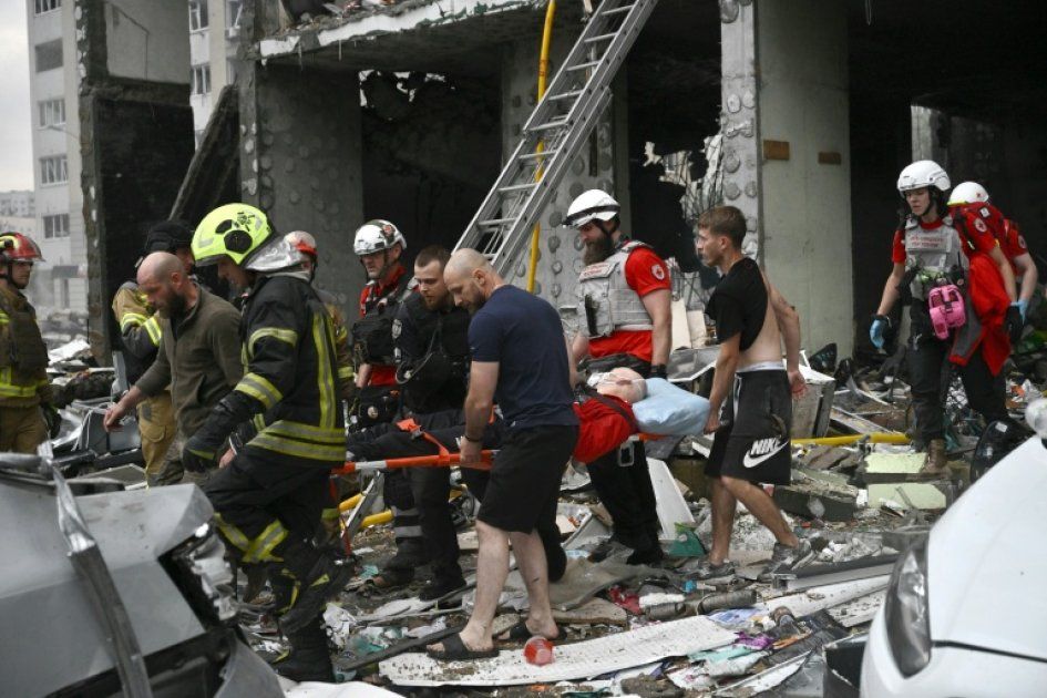 Des frappes russes laissent au moins 10 morts près de Kiev