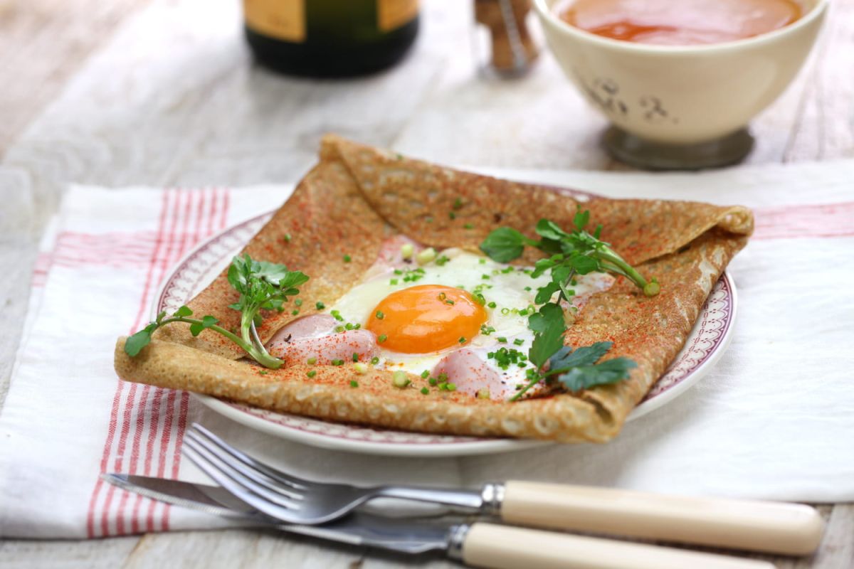 La crêperie prisée de François-Régis Gaudry : un goût de Bretagne à Paris