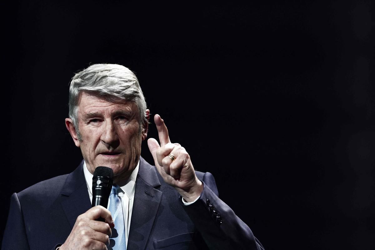 Philippe de Villiers au cœur d'une controverse en région parisienne