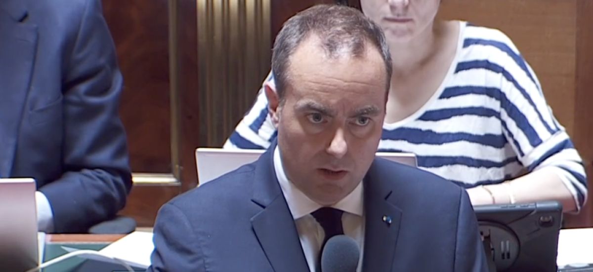 Les ministres en vacances, mais seulement en France cet été